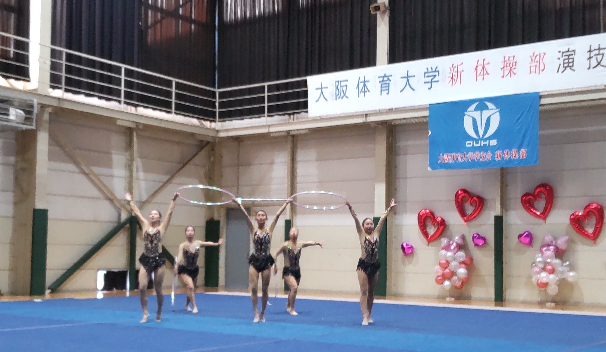 新体操部の演技発表会