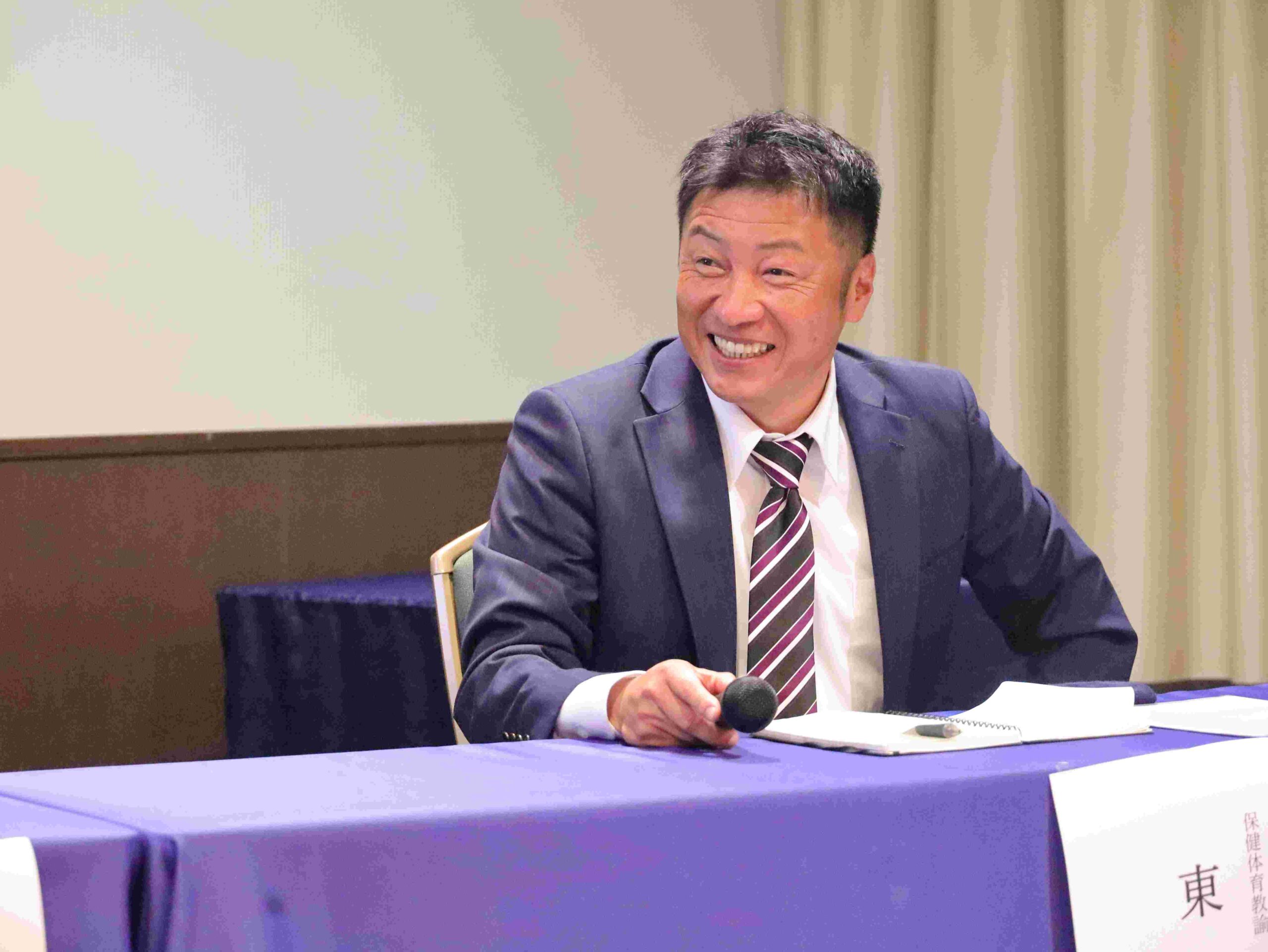 東拓司教諭