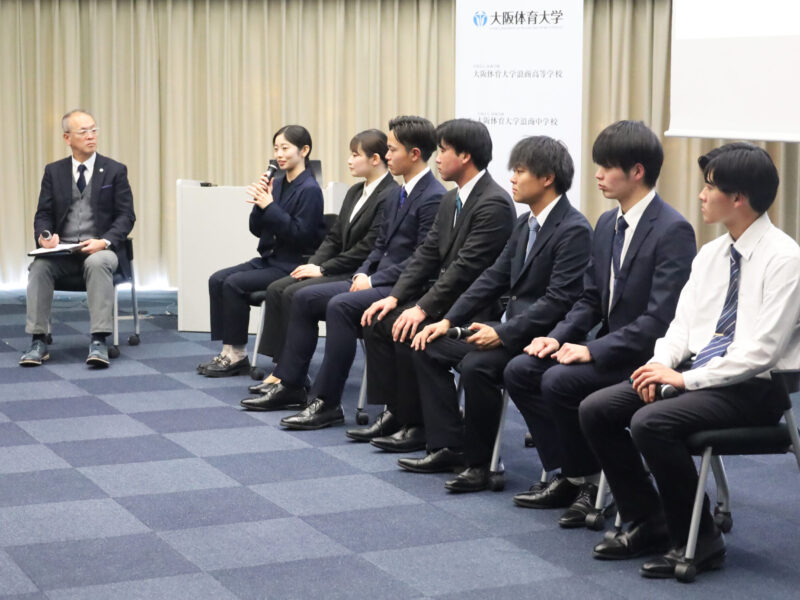 学生らのディスカッション