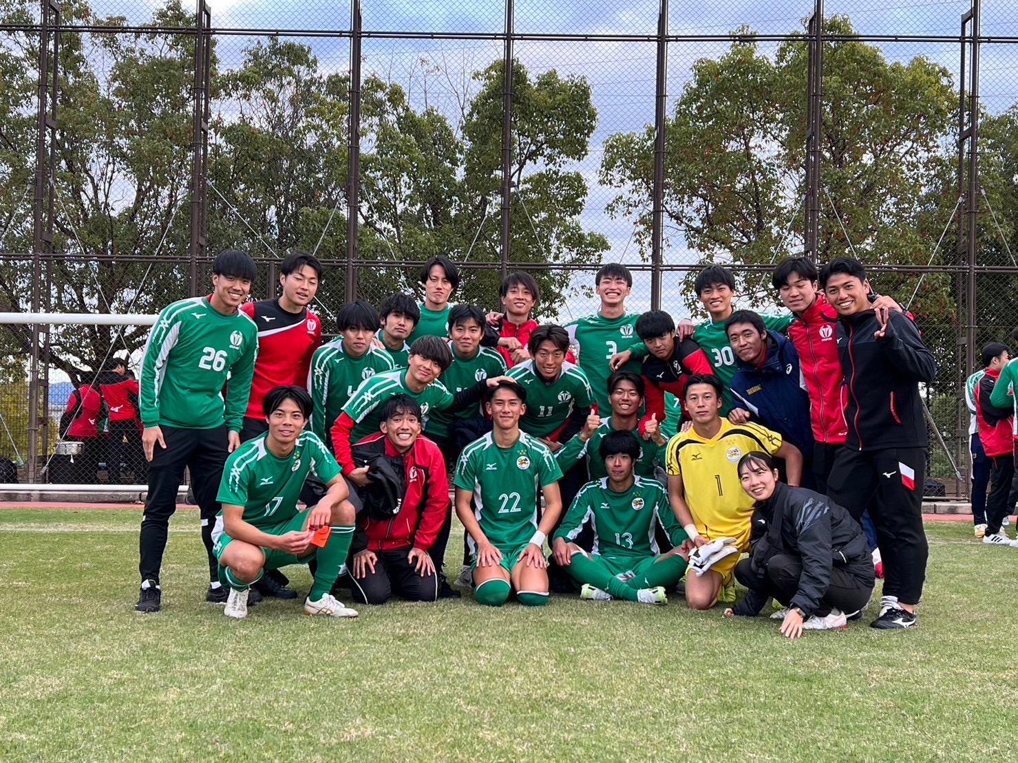 トップチームの引退試合で。前列左から2人目