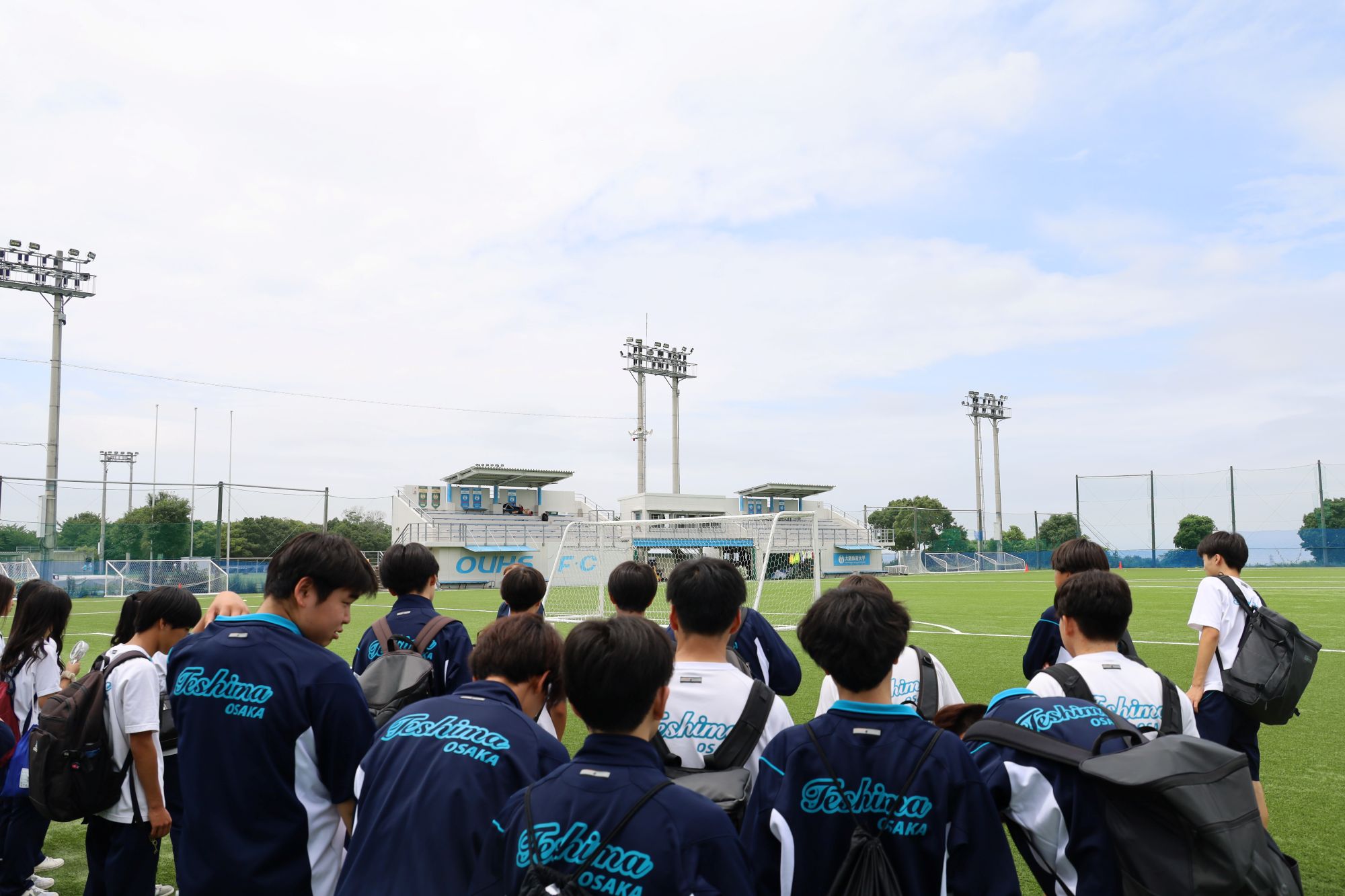 多数のJリーガーを輩出してきたサッカー場 西日本初の前面人工芝グラウンドでナイター設備やミスト散水装置を完備