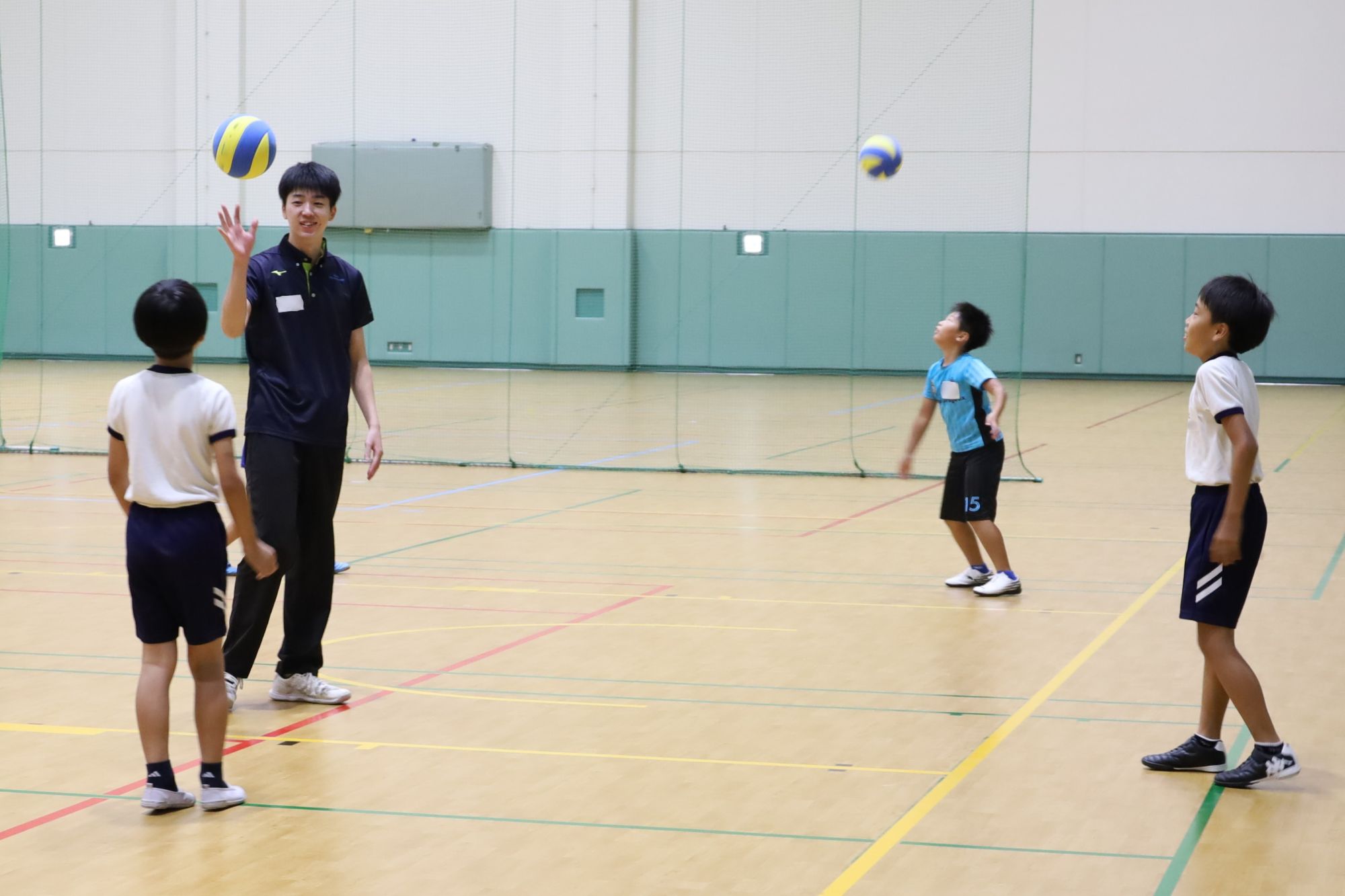 みるみる上達していく子どもたち 「できた!」「すごい!」と声を掛け合う
